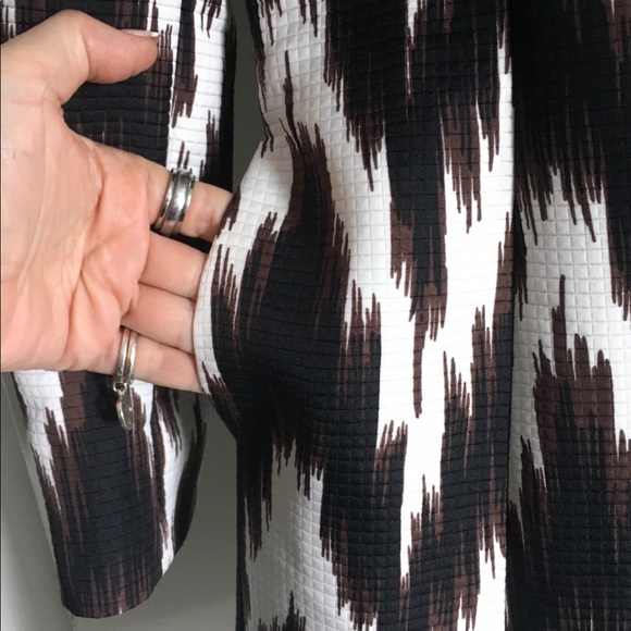 Tahari Chocolate Brown & White Modern Print Long BlazerJacket - Picture 4 of 9